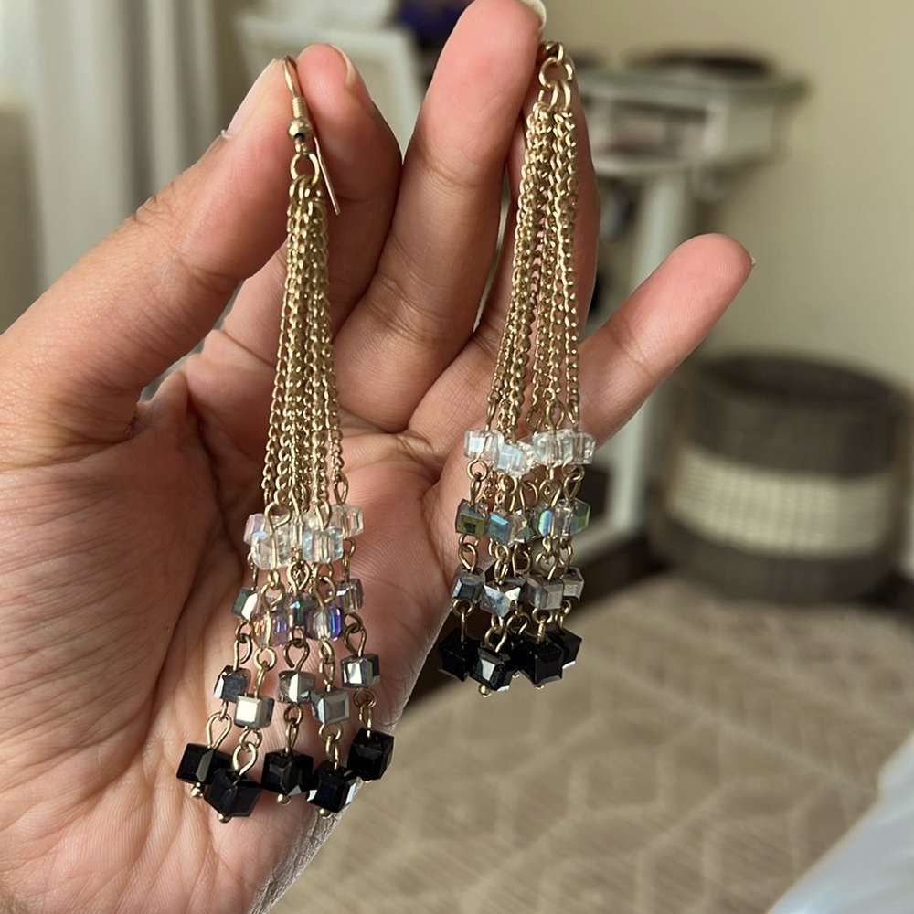 Dangling Earrings 🖤